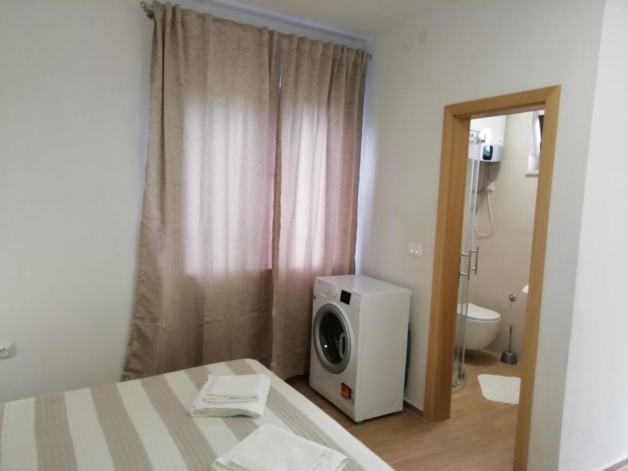 Apartments Valentina-B Нин Екстериор снимка