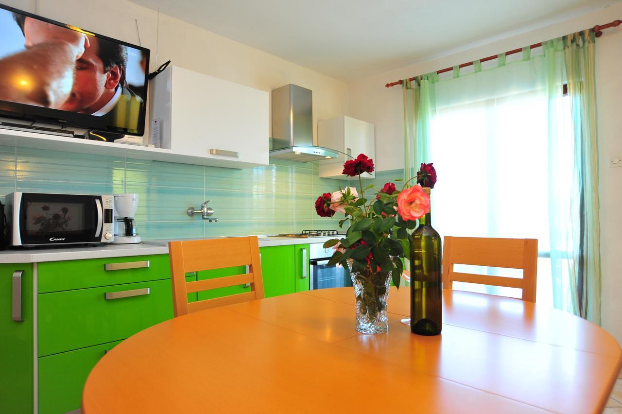 Apartments Valentina-B Нин Екстериор снимка